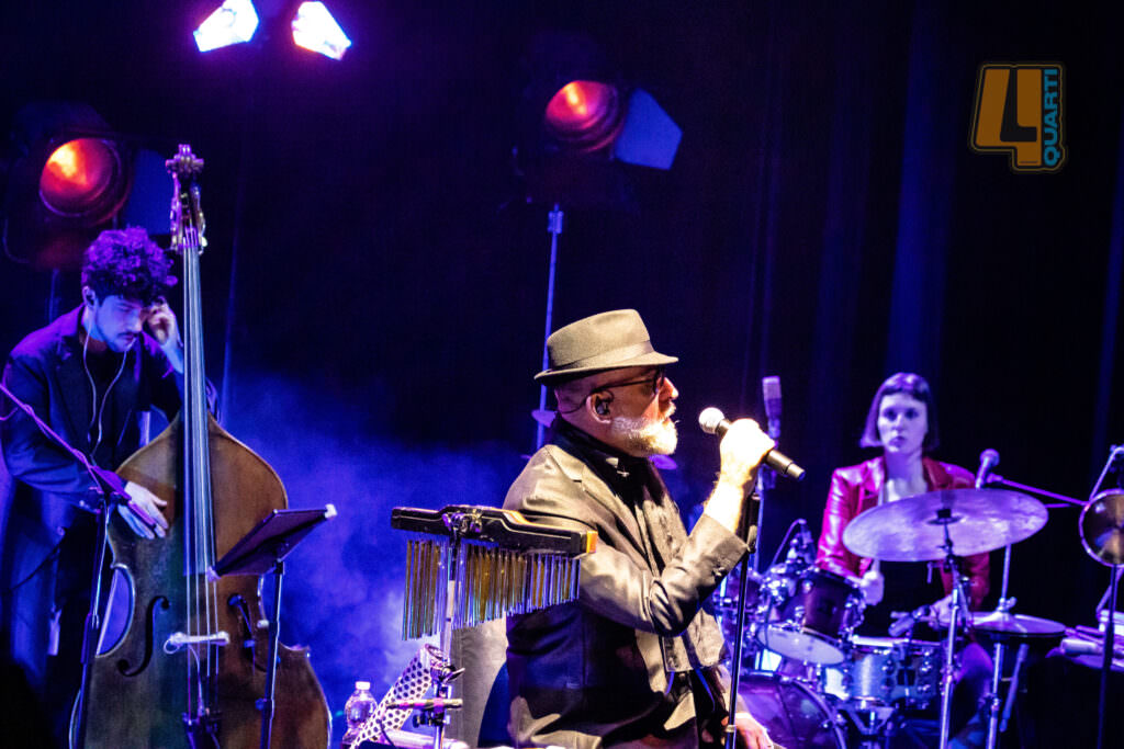 48F19245 5C03 44D4 8FF3 C7641019F931