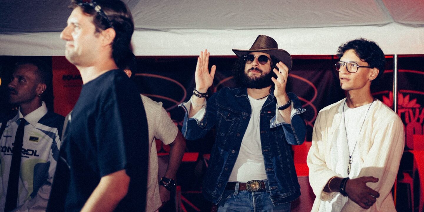 d2ef0608 f7b8 400f af23 251cda81a42d