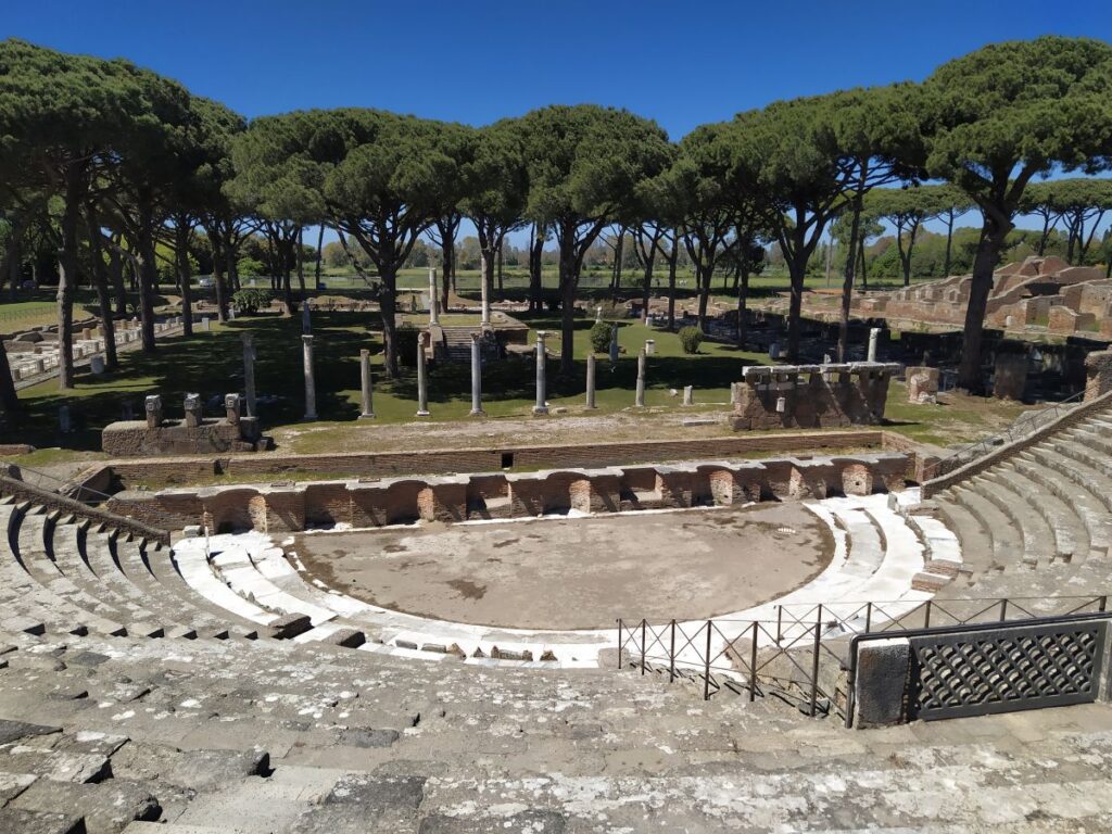 Ostia Antica Festival, arrivano i Marlene Kutz con Orchestra. Il cartellone completo 1 Teatro romano di Ostia