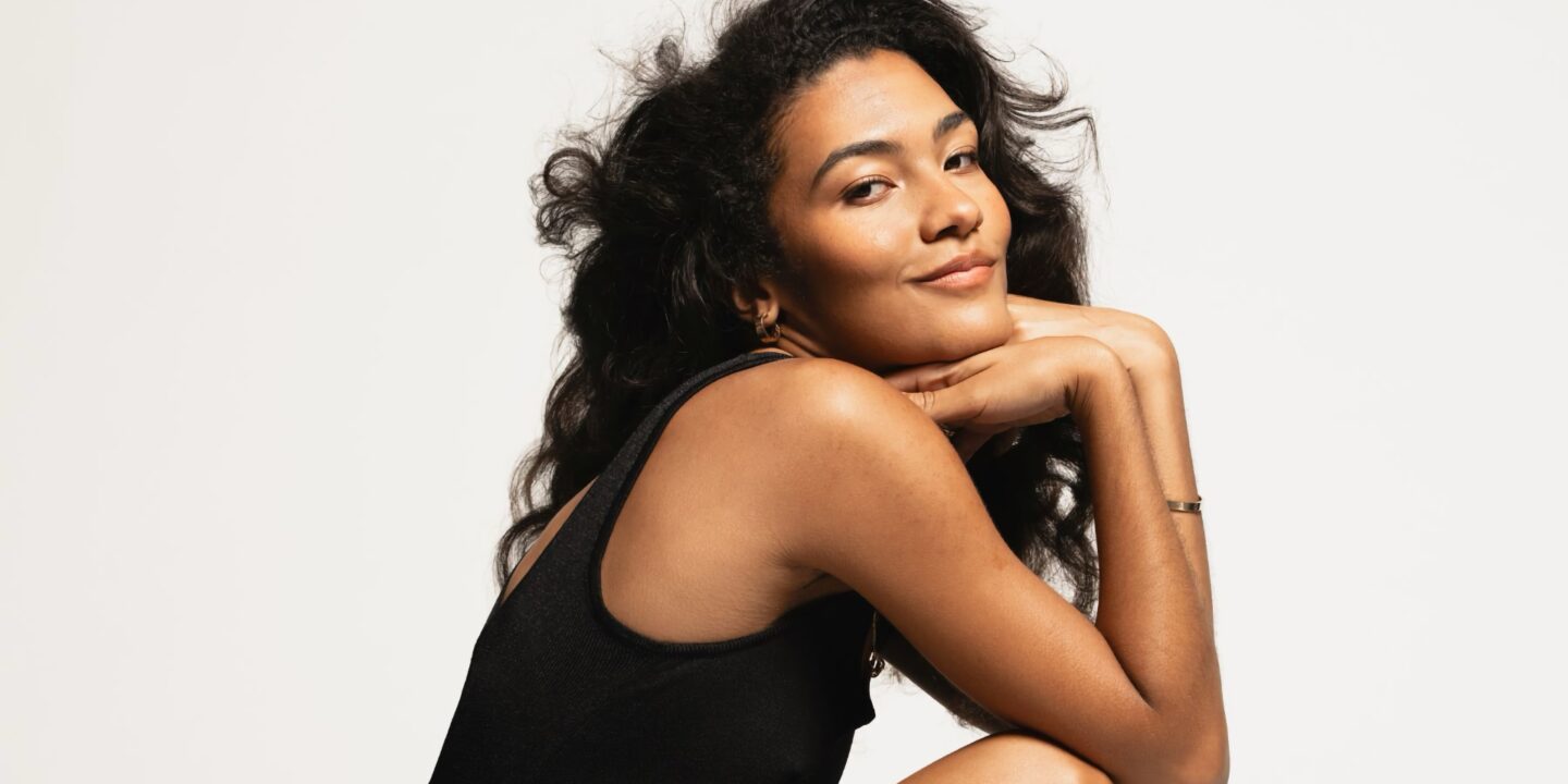 Olivia Dean, dopo il successo ai Grammys, torna nelle radio italiane con “So easy (To fall in love)”