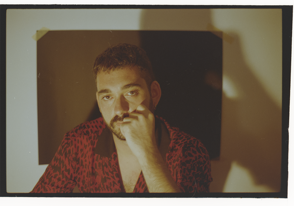 Dario Jacque firma un concept mediterraneo tra afrobeat, jazz ed estetica pulp con l'album "Sang"