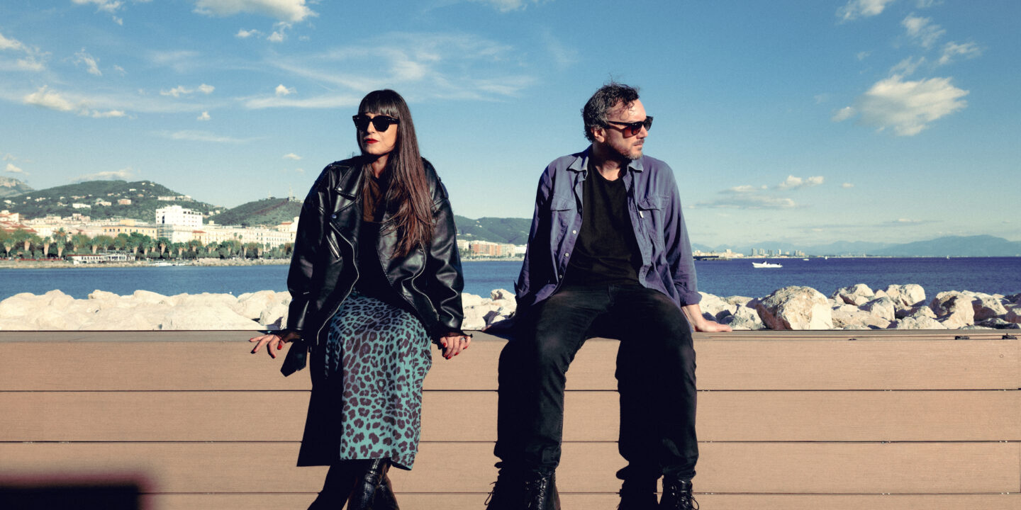 Lunatropica: il duo trasporta il Mediterraneo tra saudade e groove elettronici con "Ferragosto 2023"