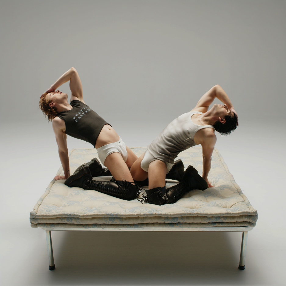 Sem&Stènn ritornano con "Animale", singolo che inaugura una fase artistica ispirata all’istinto, alla cultura club e al dance-pop contemporaneo 1 Logo Farooq UFF. STAMPA 1