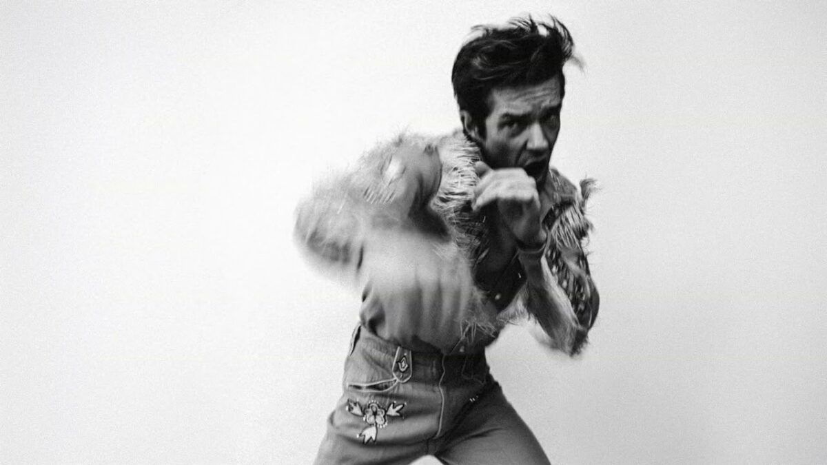 Brandon Flowers pubblica “Tiger’s Blood”, il nuovo singolo dall’album solista “THRASHER”